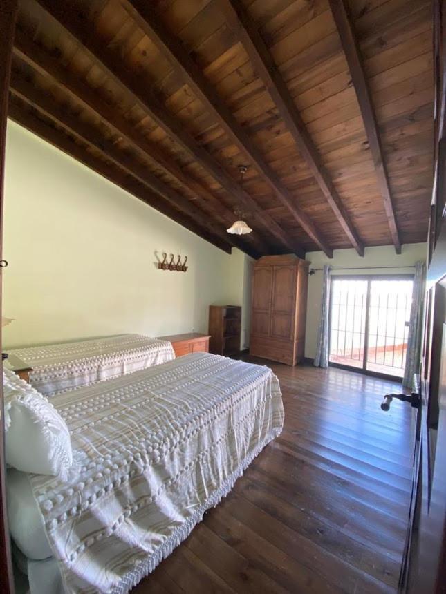 Espaciosa Y Elegante Casa Rural En Los Marines Ngoại thất bức ảnh