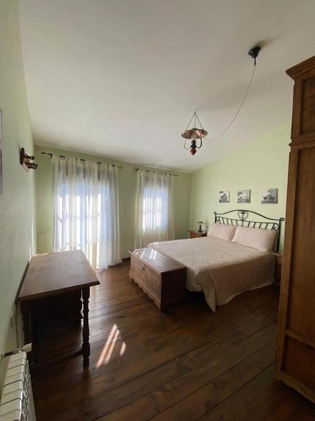 Espaciosa Y Elegante Casa Rural En Los Marines Ngoại thất bức ảnh