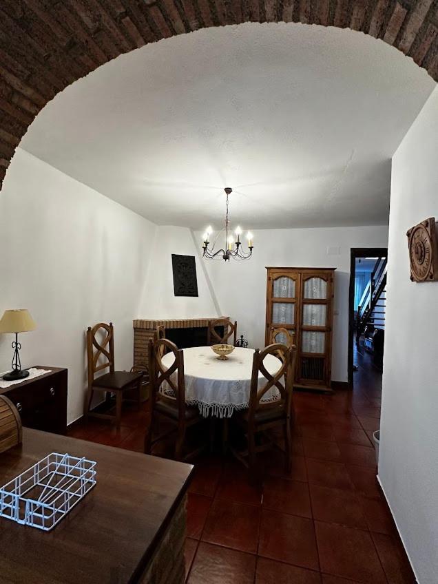 Espaciosa Y Elegante Casa Rural En Los Marines Ngoại thất bức ảnh