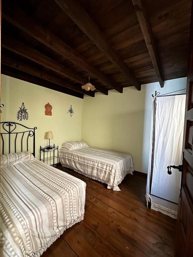 Espaciosa Y Elegante Casa Rural En Los Marines Ngoại thất bức ảnh